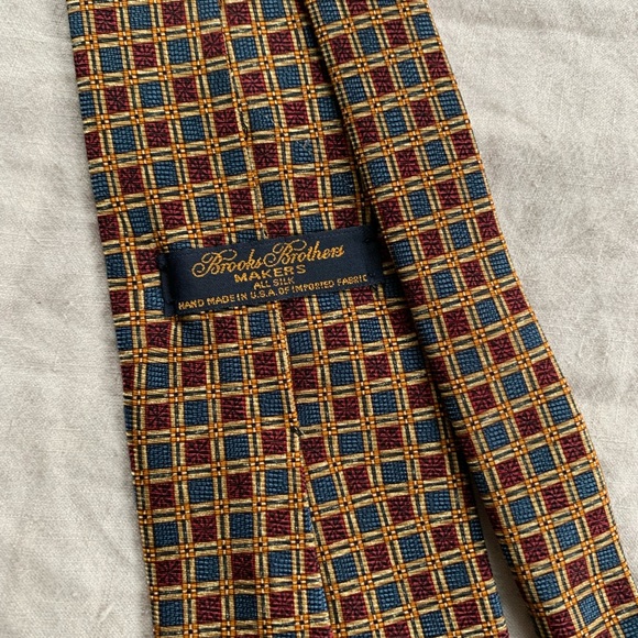 Brook Brothers necktie - Picture 2 of 3